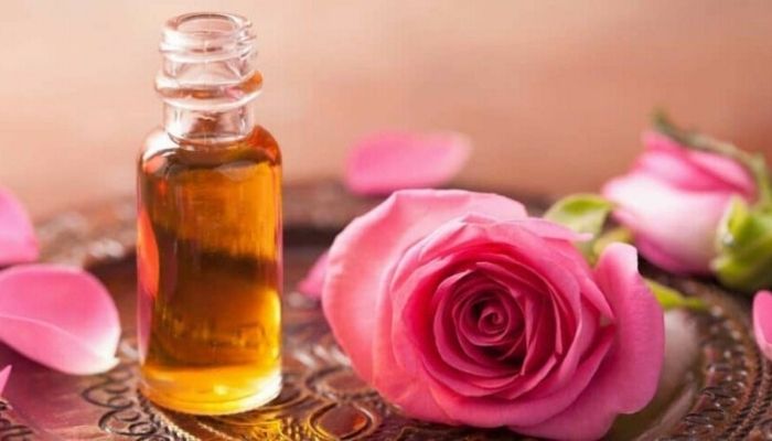 Эфирное масло дамасской розы: свойства и применение