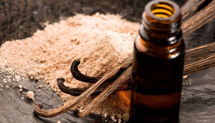 Эфирное масло ванили: свойства и применение